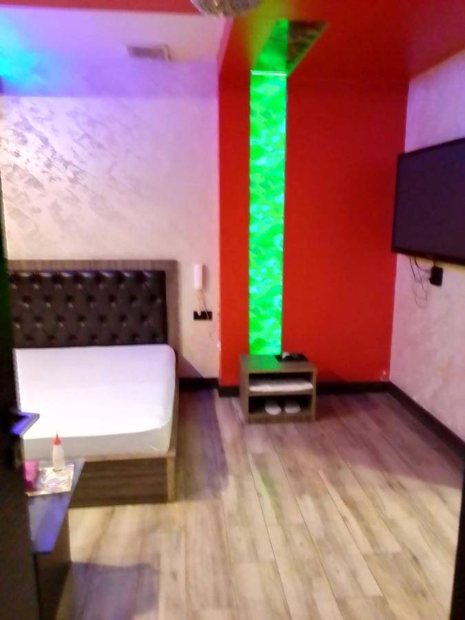 Planet Hotel Ереван Екстериор снимка